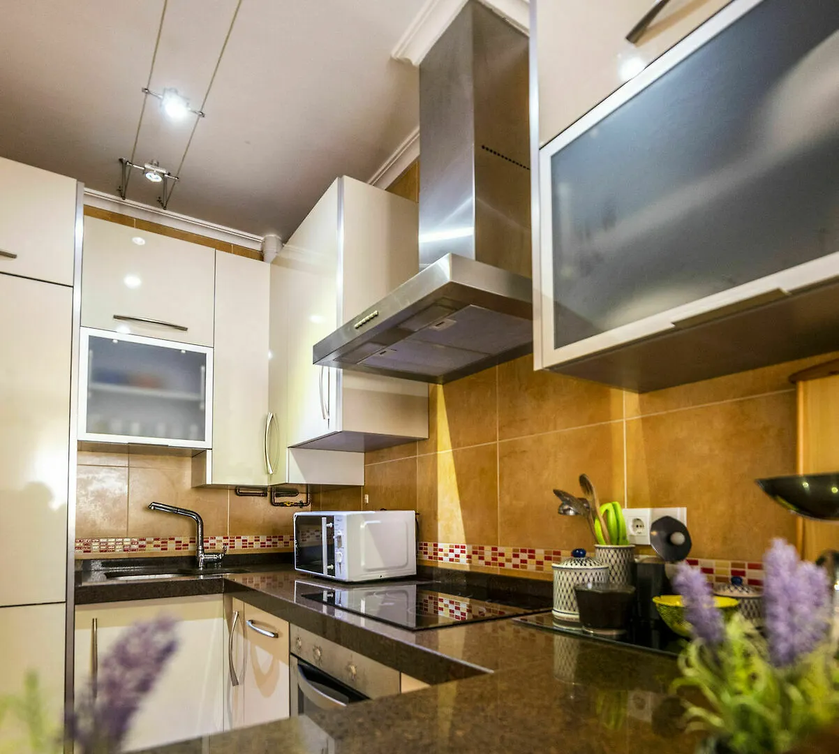 Casas De Campos - Quiet But Central Malaga Apartment