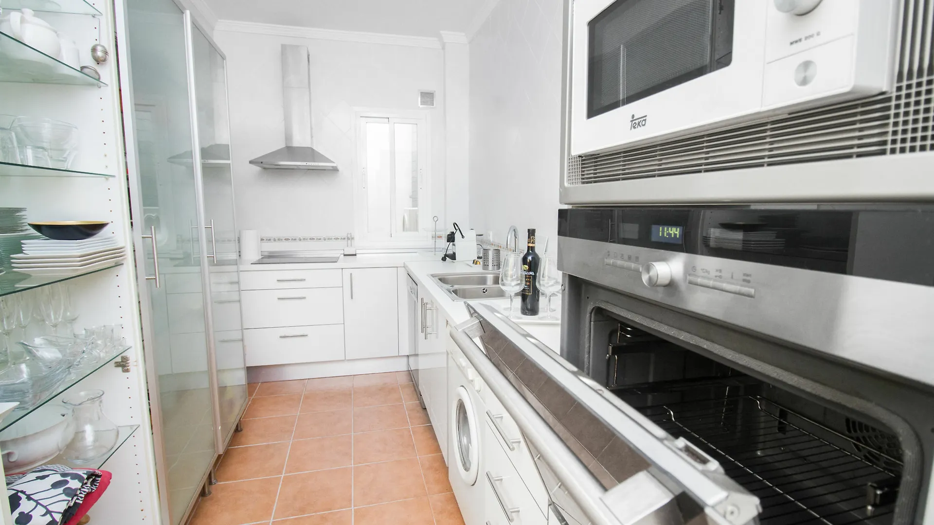 Casas De Campos - Quiet But Central Malaga Apartment