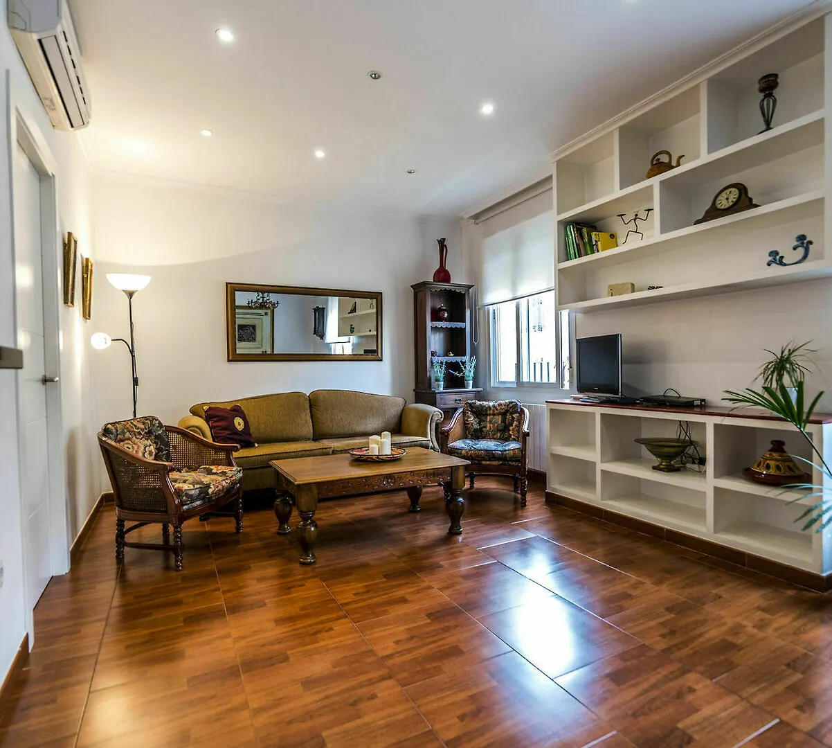 Apartment Casas De Campos - Quiet But Central Malaga